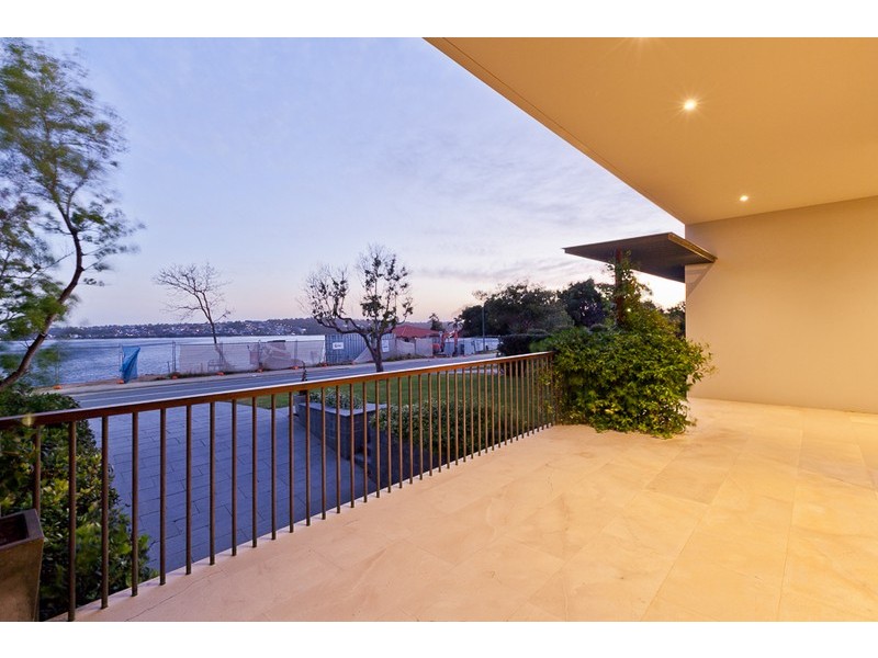 35 Jutland Parade, Dalkeith WA 6009