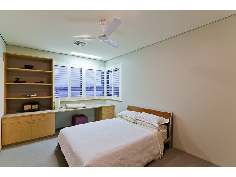 35 Jutland Parade, Dalkeith WA 6009