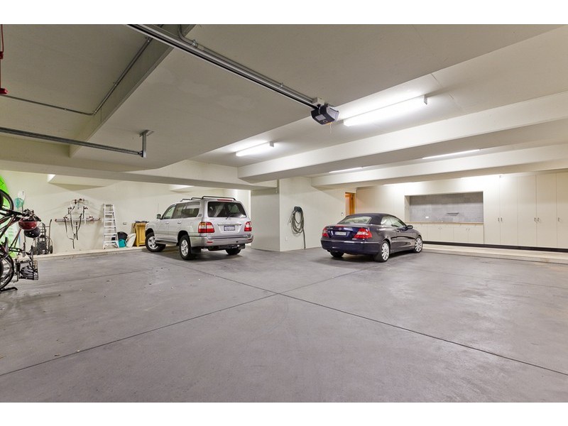 35 Jutland Parade, Dalkeith WA 6009