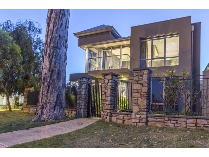 21 Pinnata Mews, Churchlands WA 6018