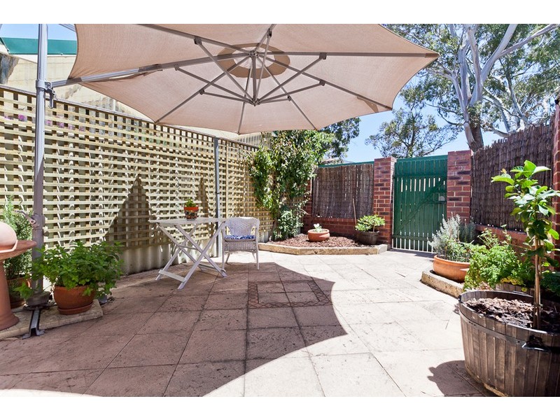 3/30 Cook Street, Crawley WA 6009