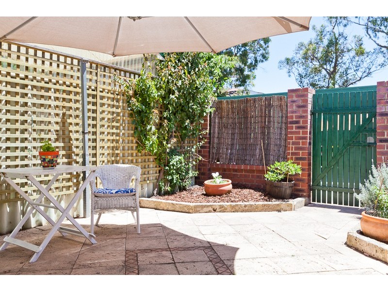 3/30 Cook Street, Crawley WA 6009