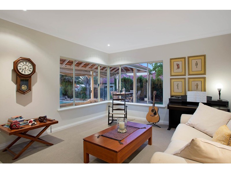 3 Arenga Court, Mount Claremont WA 6010