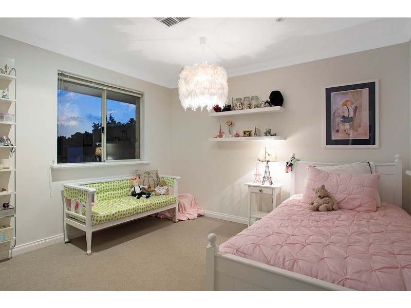 3 Arenga Court, Mount Claremont WA 6010