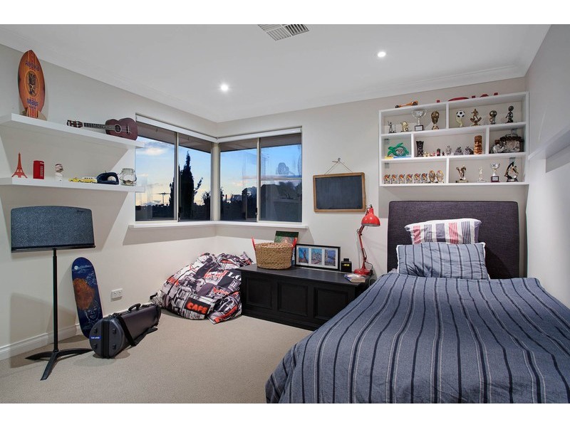 3 Arenga Court, Mount Claremont WA 6010