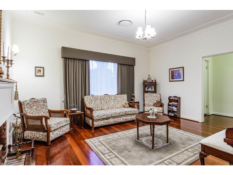 75 Mountjoy Road, Nedlands WA 6009