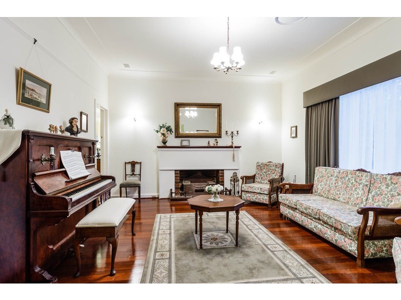 75 Mountjoy Road, Nedlands WA 6009