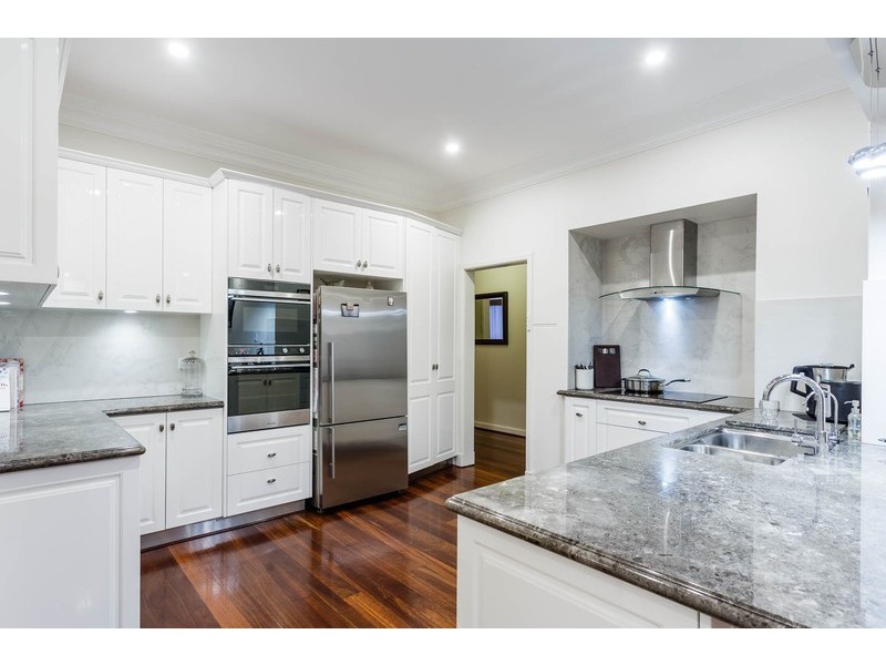 75 Mountjoy Road, Nedlands WA 6009