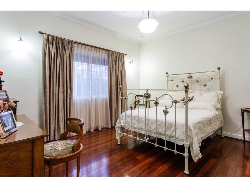 75 Mountjoy Road, Nedlands WA 6009