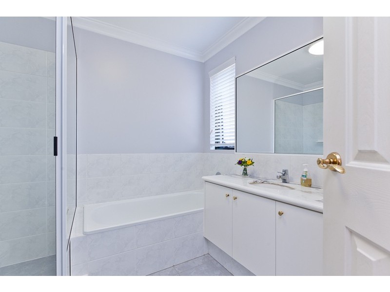 4/1 The Avenue, Crawley WA 6009