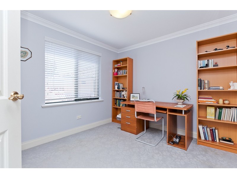 4/1 The Avenue, Crawley WA 6009