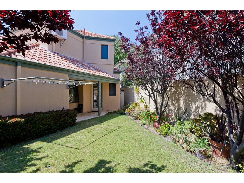 4/1 The Avenue, Crawley WA 6009