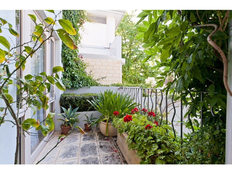 11 Caddy Avenue, West Leederville WA 6007