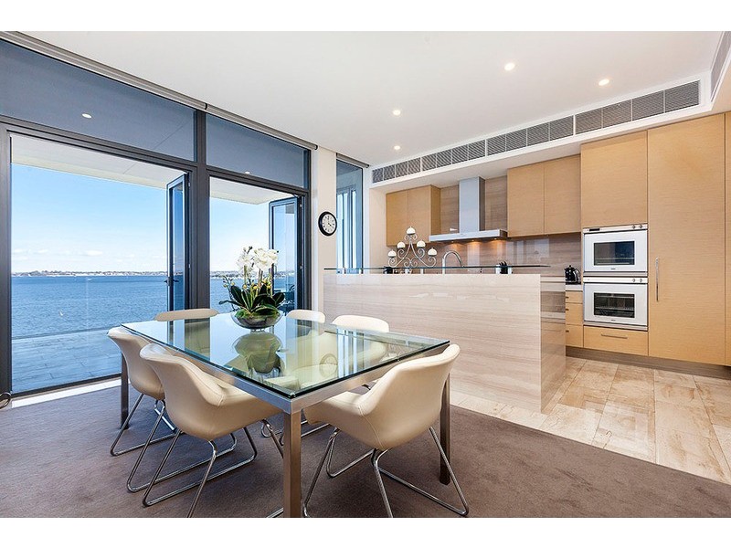 8/8 Mounts Bay Road, Crawley WA 6009