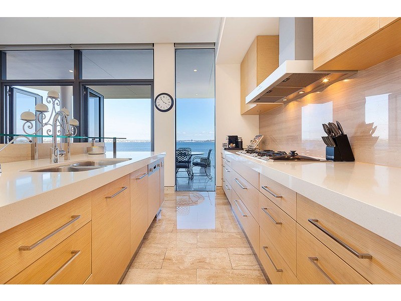 8/8 Mounts Bay Road, Crawley WA 6009