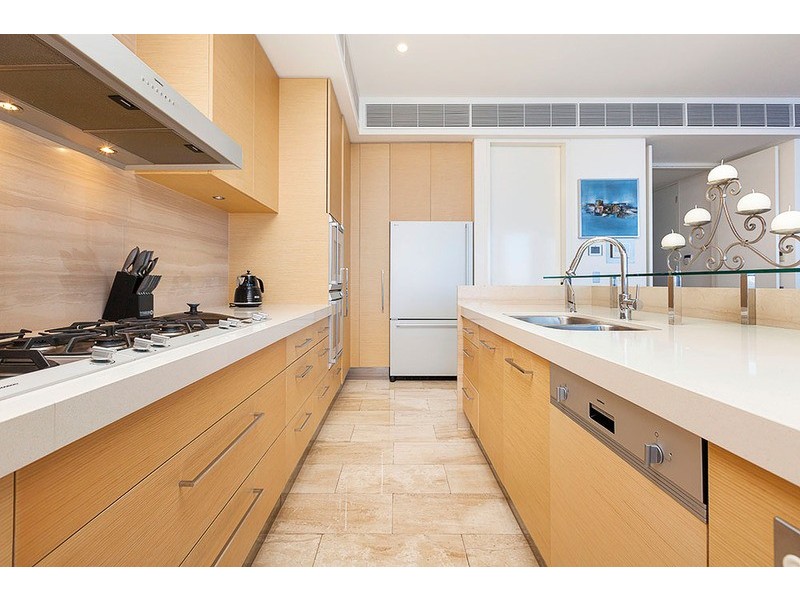 8/8 Mounts Bay Road, Crawley WA 6009