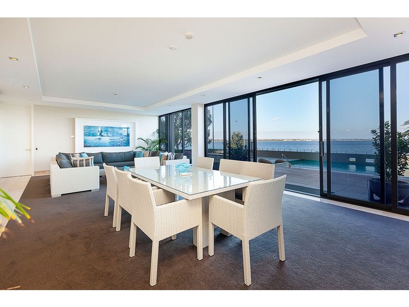 8/8 Mounts Bay Road, Crawley WA 6009