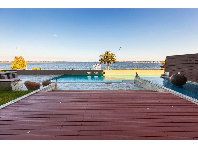 8/8 Mounts Bay Road, Crawley WA 6009