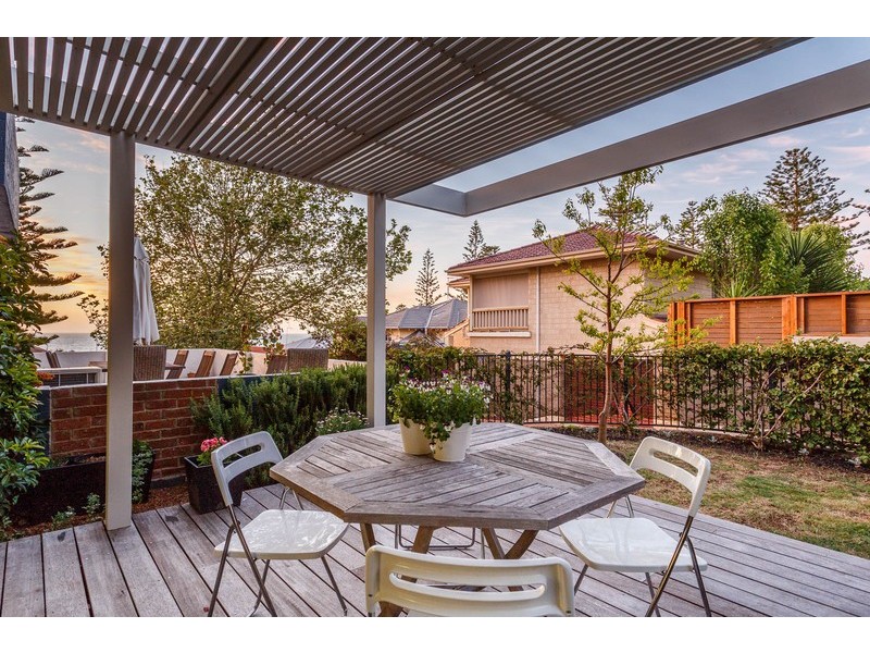 2/23 Avonmore Terrace, Cottesloe WA 6011