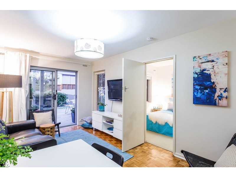 2/23 Avonmore Terrace, Cottesloe WA 6011