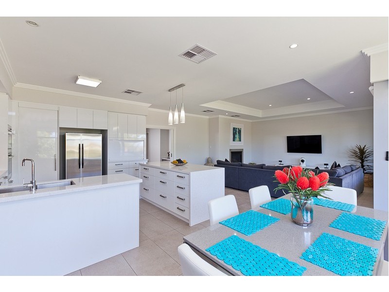 5 Dorset Cove, Mount Claremont WA 6010