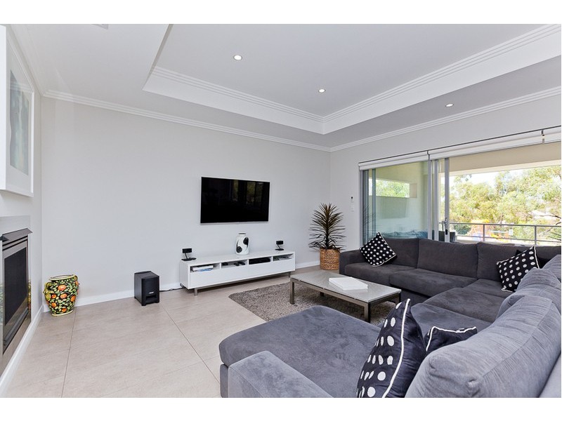 5 Dorset Cove, Mount Claremont WA 6010