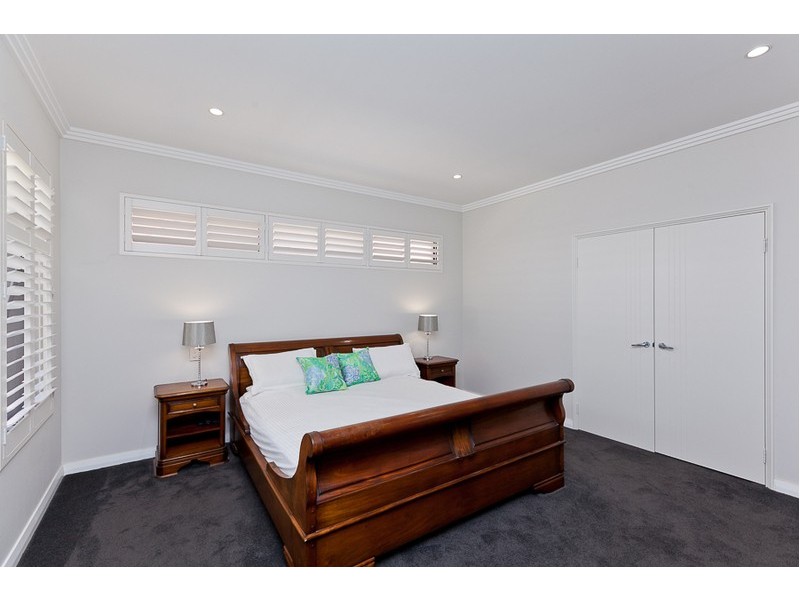 5 Dorset Cove, Mount Claremont WA 6010