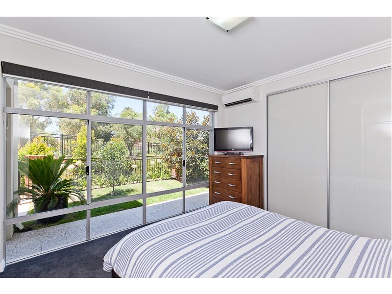 5 Dorset Cove, Mount Claremont WA 6010