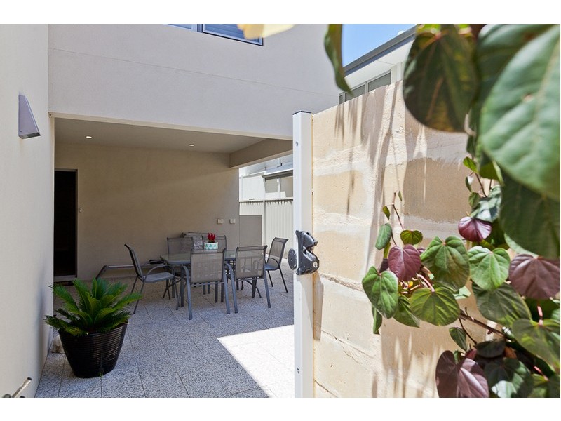 5 Dorset Cove, Mount Claremont WA 6010