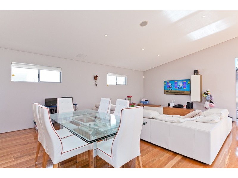 27 Vaucluse Circuit, Belmont WA 6104