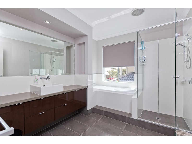 27 Vaucluse Circuit, Belmont WA 6104