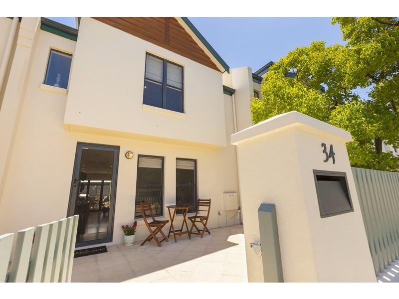34 Speedy Cheval Street, East Fremantle WA 6158