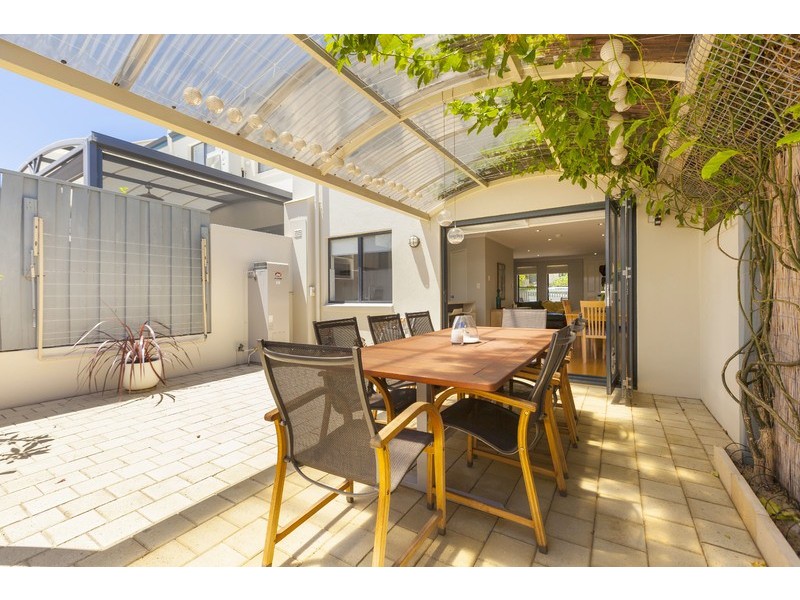 34 Speedy Cheval Street, East Fremantle WA 6158