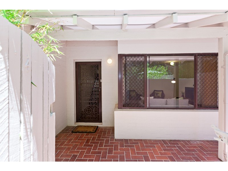 4/15 Cook Street, Crawley WA 6009