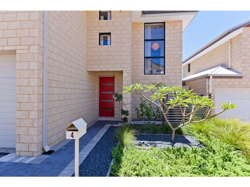 4 Vickridge Close, Beaconsfield WA 6162