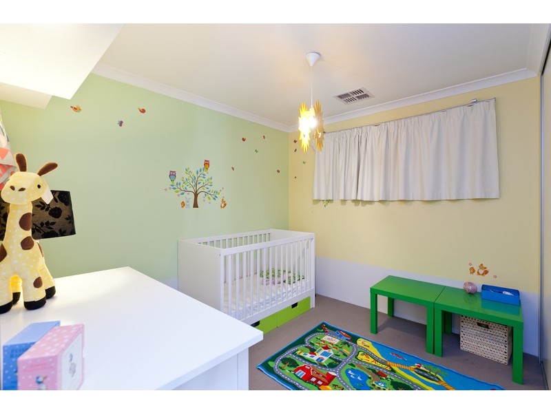 4 Vickridge Close, Beaconsfield WA 6162