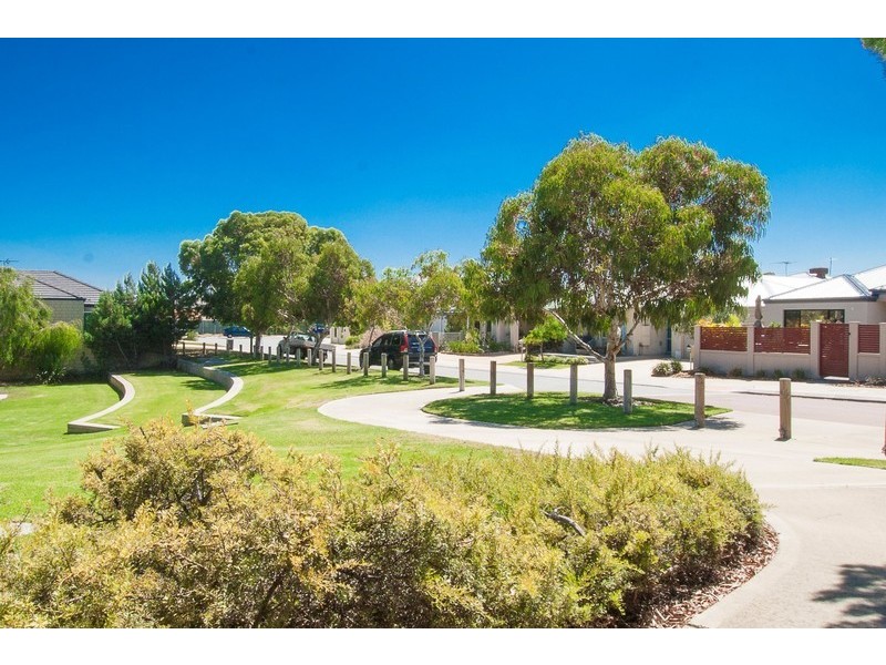 4 Vickridge Close, Beaconsfield WA 6162