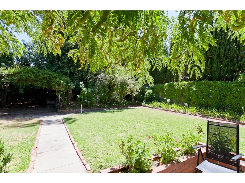 77 Viking Road, Dalkeith WA 6009
