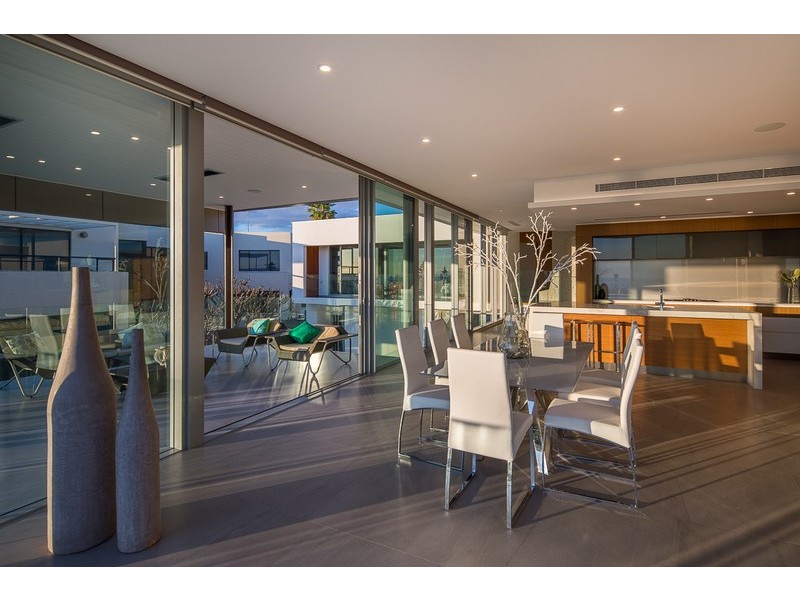 8 Taworri Way, City Beach WA 6015