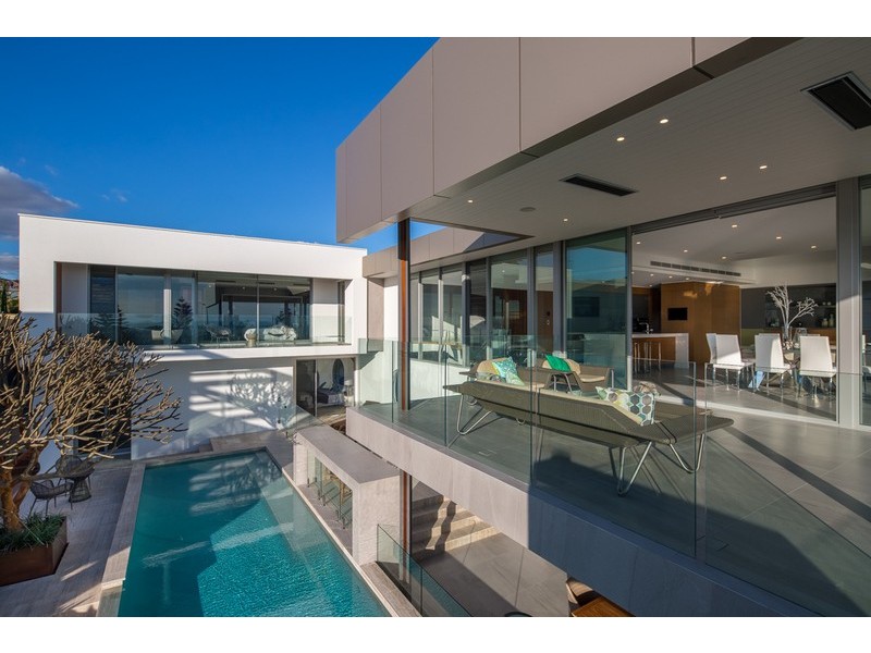 8 Taworri Way, City Beach WA 6015