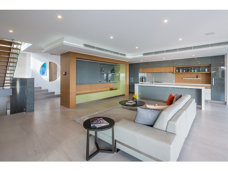 8 Taworri Way, City Beach WA 6015