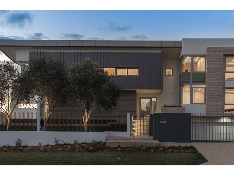 8 Taworri Way, City Beach WA 6015