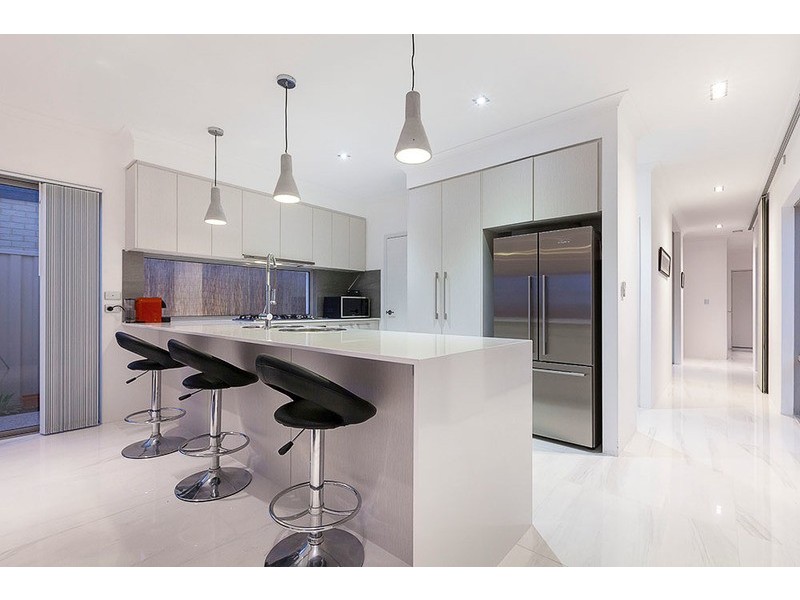 12 October Road, Spearwood WA 6163