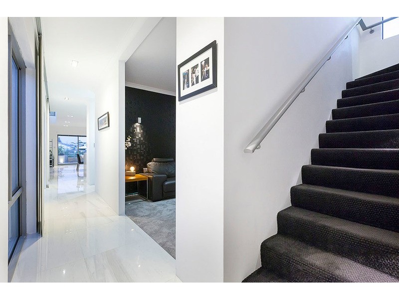 12 October Road, Spearwood WA 6163