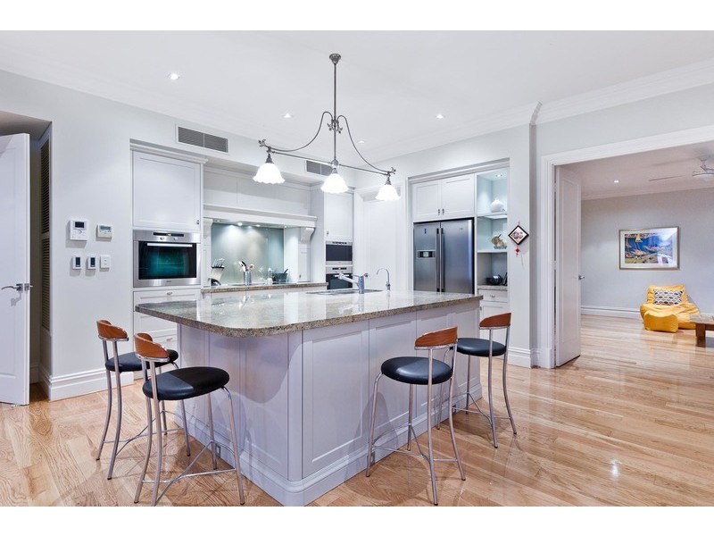 72 Waratah Avenue, Dalkeith WA 6009