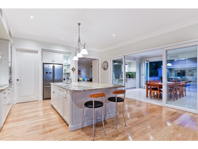 72 Waratah Avenue, Dalkeith WA 6009