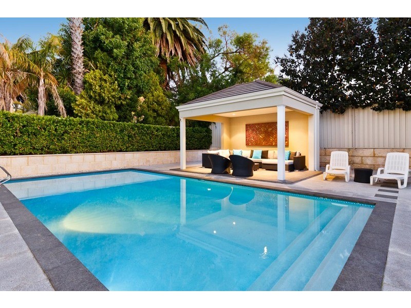 72 Waratah Avenue, Dalkeith WA 6009