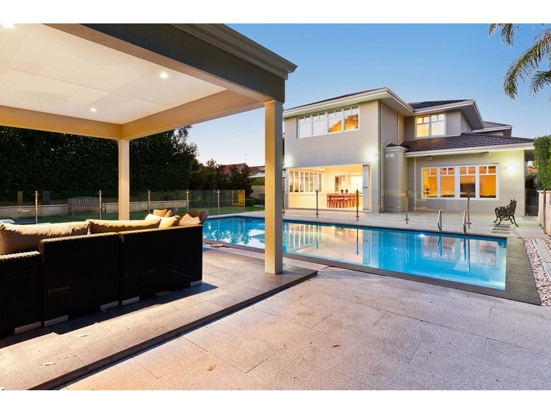72 Waratah Avenue, Dalkeith WA 6009
