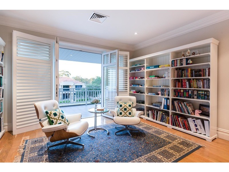 72 Waratah Avenue, Dalkeith WA 6009