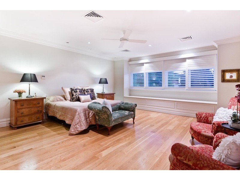 72 Waratah Avenue, Dalkeith WA 6009